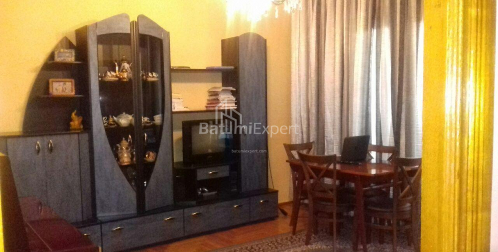 Пәтер 100 м² - Дэвид Агмашенебли, Batumi, Грузия