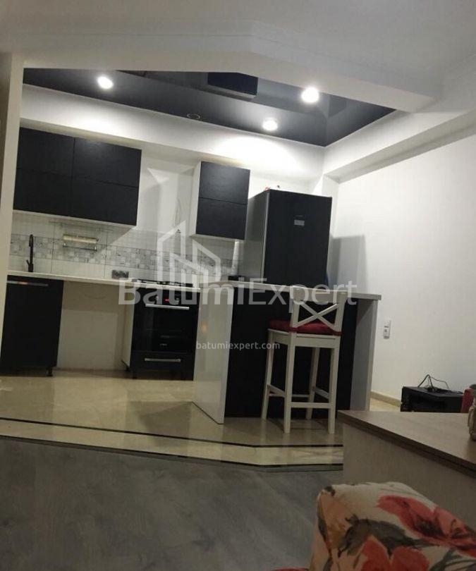 Пәтер 80 м² - Король Парнаваз, Batumi, Грузия
