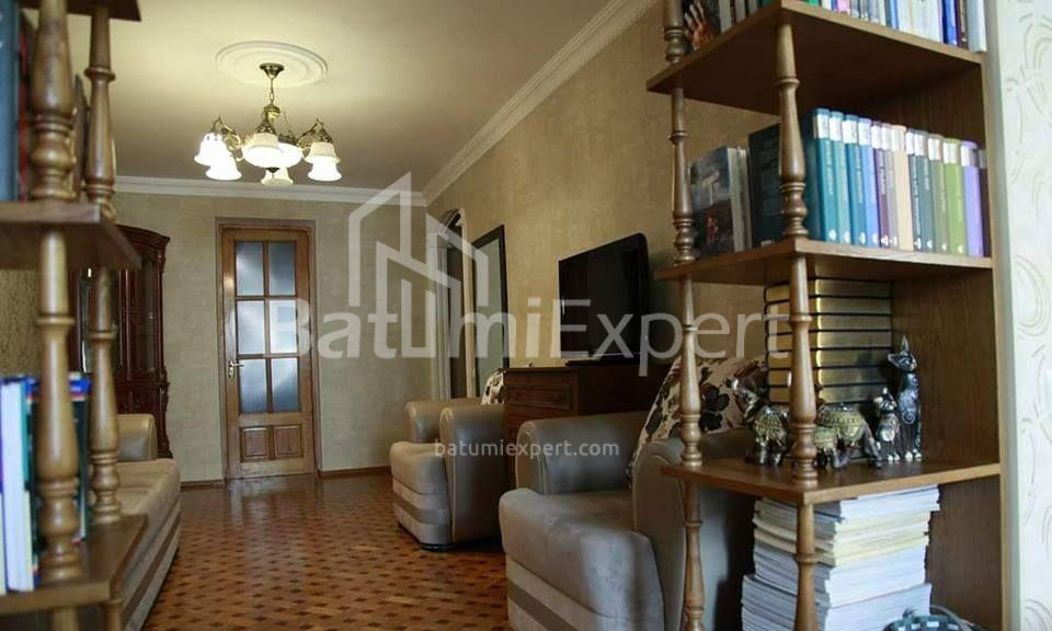 Пәтер 90 м² - Король Парнаваз, Batumi, Грузия
