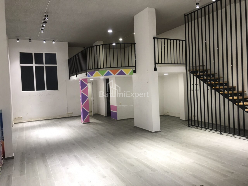 кеңсе 130 м² - Эквтайм Такаишвили, Batumi, Грузия