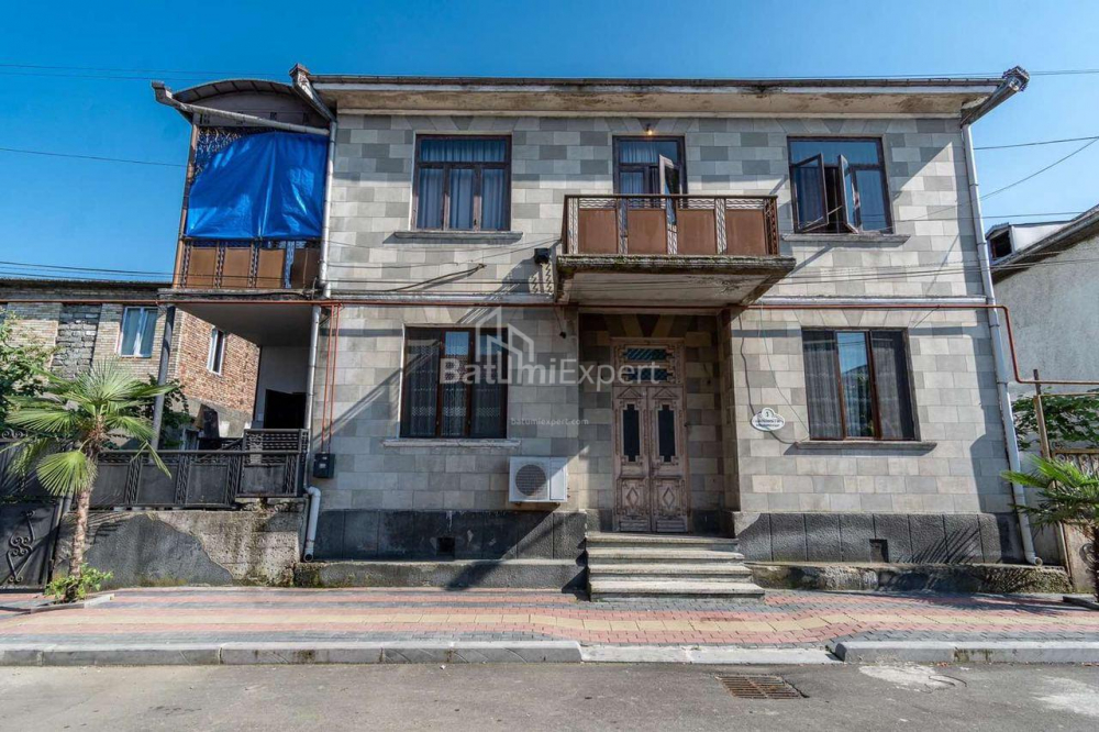 Жеке үй 120 м² - Кайхосро Чолокашвили, Batumi, Грузия