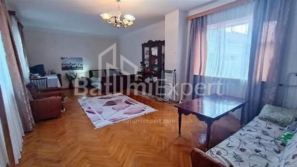 Жеке үй 120 м² - Вахтанг Горгасали, Batumi, Грузия
