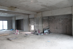 Пәтер 2-комн 173.9 m² - Лех және Мария Качинский, Batumi