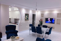 Пәтер 4-комн 86 m² - Александра Пушкин, Batumi