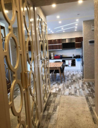 Пәтер 3-комн 95 m² - Лех және Мария Качинский, Batumi