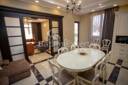 Жеке үй 500 м² - Петр Ибери, Гонио, Грузия