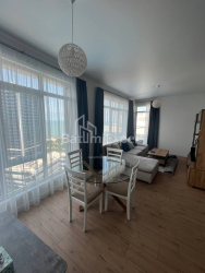 Пәтер 3-комн 74.8 m² - Лех және Мария Качинский, Batumi