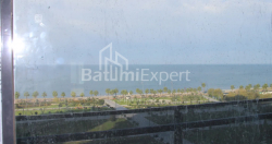 Пәтер 75.57 м² - Лех және Мария Качинский, Batumi, Грузия