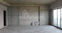 Пәтер 2-комн 75.8 m² - Лех және Мария Качинский, Batumi